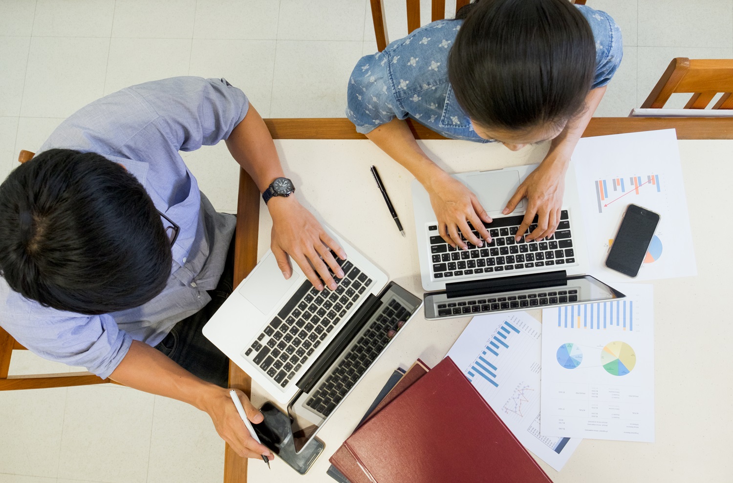 Meningkatkan efisiensi dalam berbisnis menjadi salah satu manfaat Cloud ERP