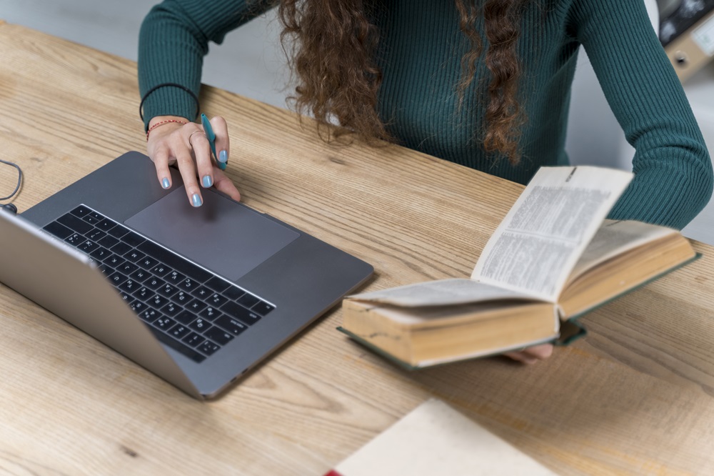 Becoming a translator is one way to start an online business.