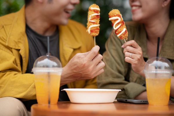 Here are 5 Factors Why Consumers Still Use Food Delivery Services