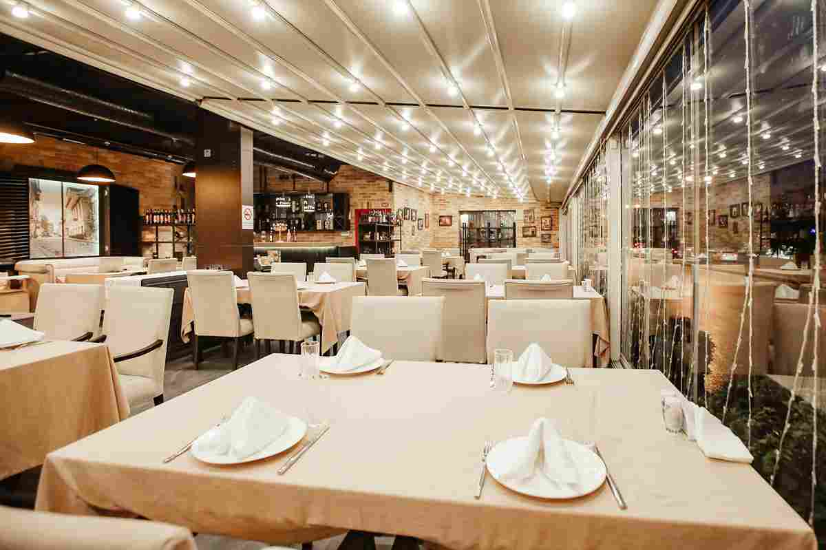 restoran suasana nyaman